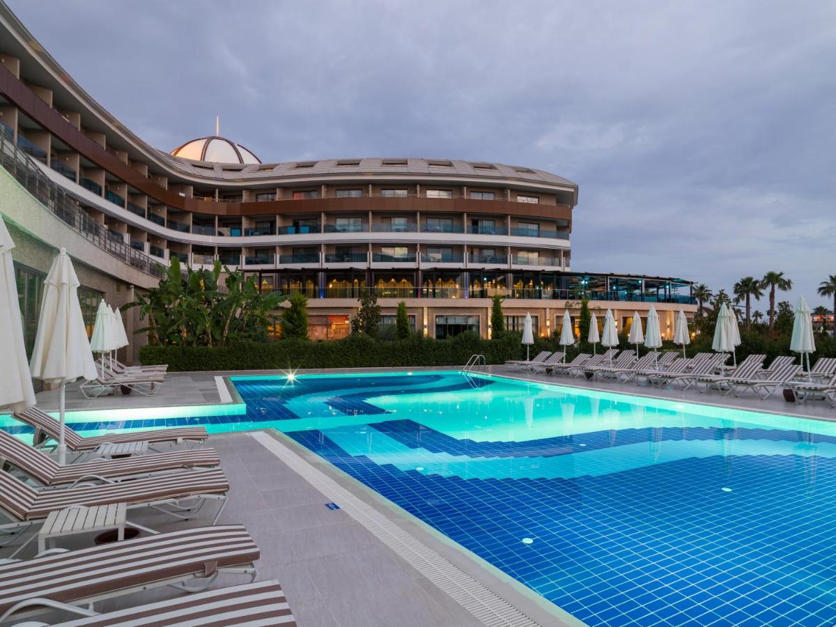 Tui Magic Life Jacaranda Hotel Side Exterior photo The Rixos Premium Göcek
